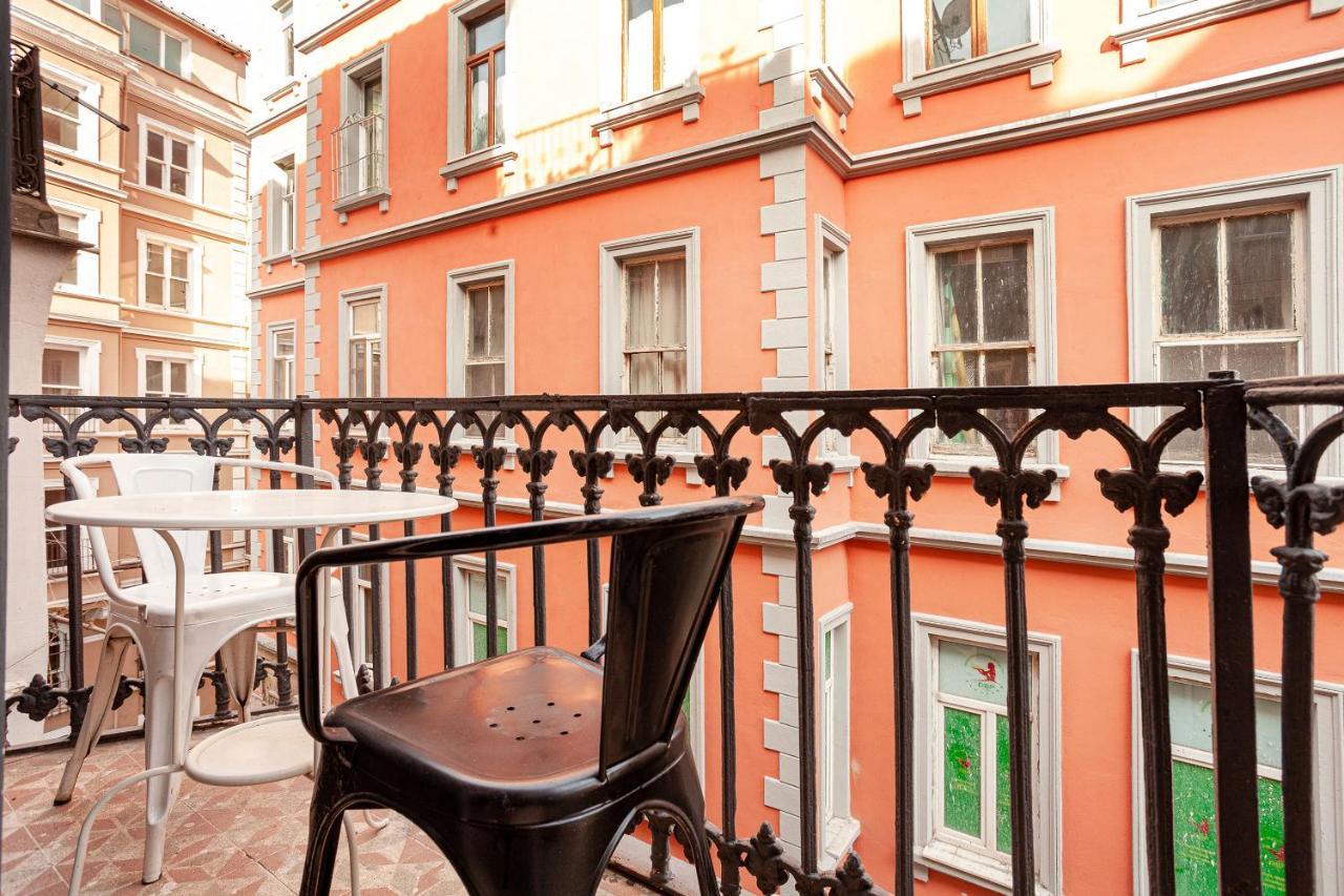 Aram Kerasi Rooms Istanbul Exterior photo